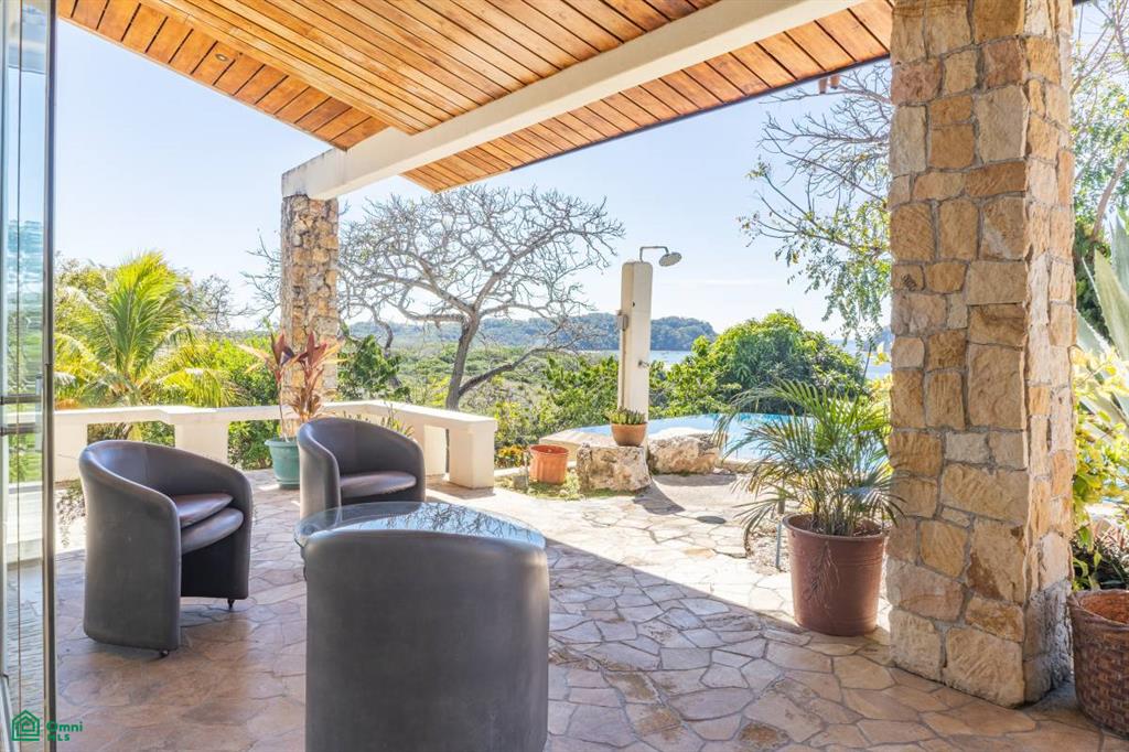 Vista Bahia Estate, Samara