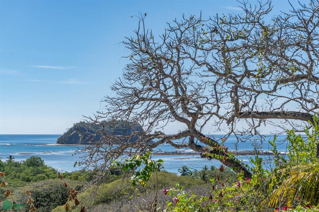 Vista Bahia Estate, Samara