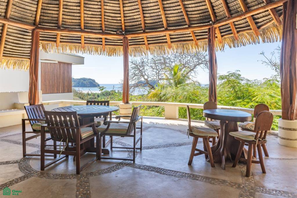 Vista Bahia Estate, Samara