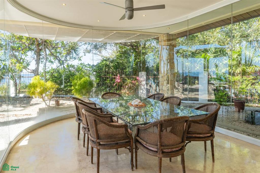 Vista Bahia Estate, Samara