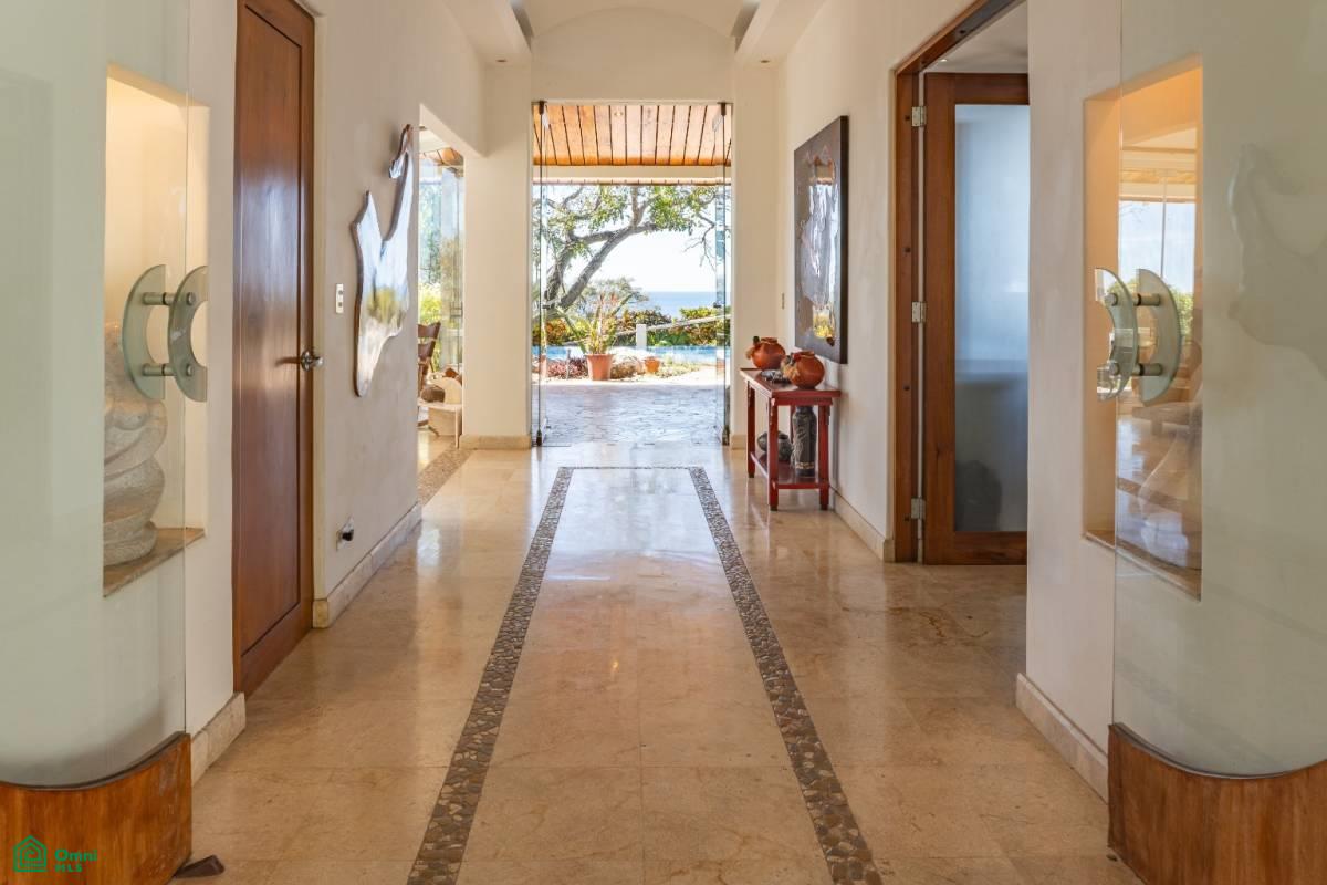 Vista Bahia Estate, Samara