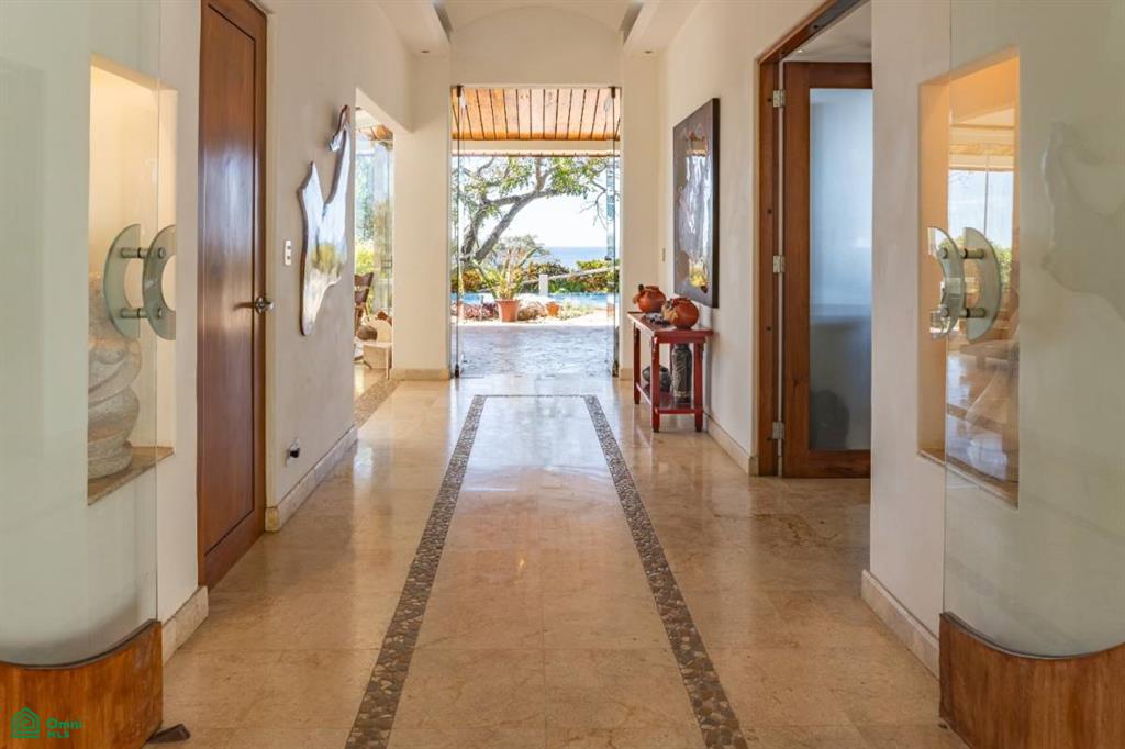 Vista Bahia Estate, Samara