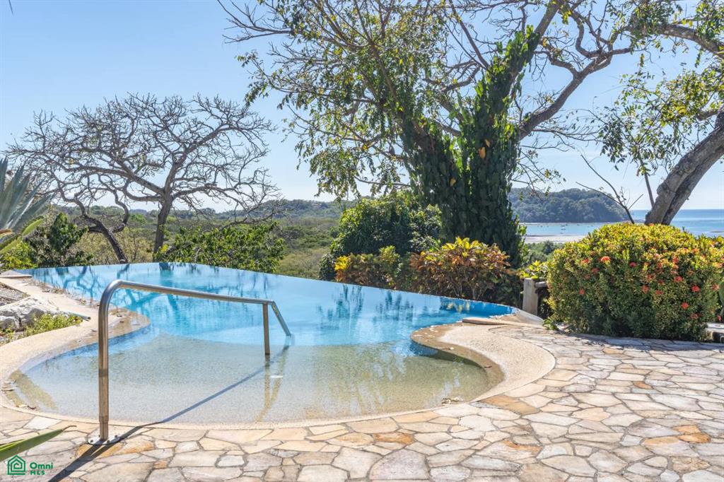 Vista Bahia Estate, Samara