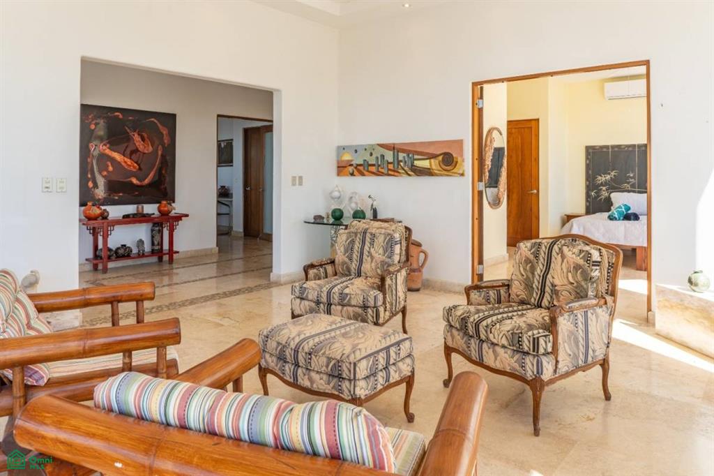 Vista Bahia Estate, Samara