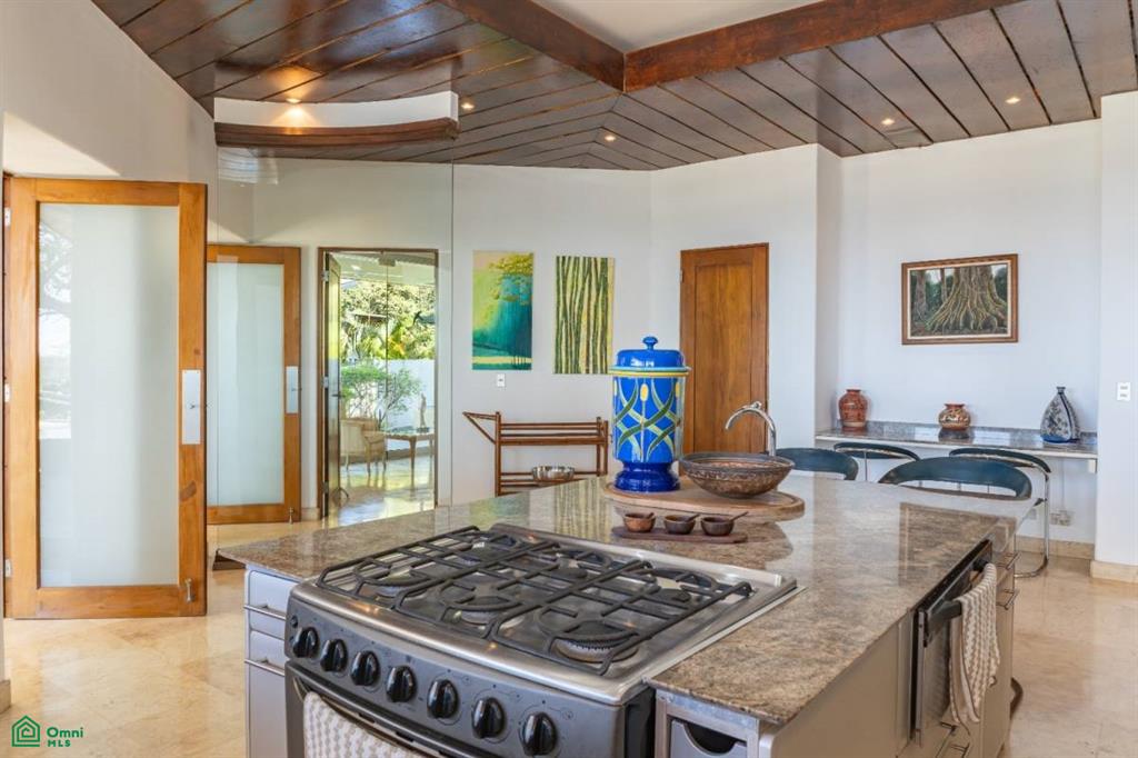 Vista Bahia Estate, Samara