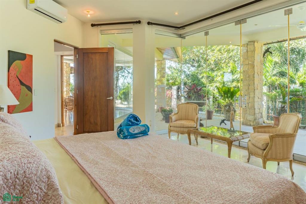 Vista Bahia Estate, Samara