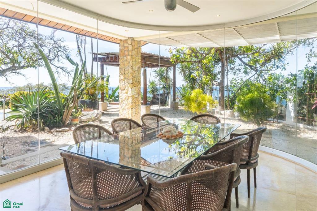 Vista Bahia Estate, Samara