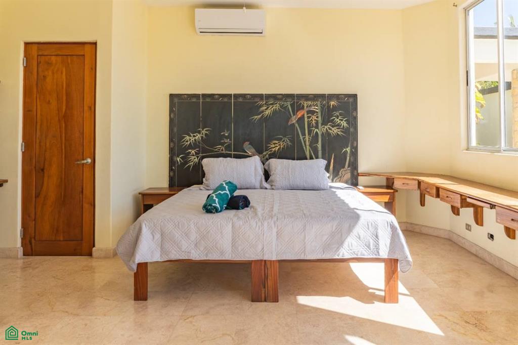 Vista Bahia Estate, Samara