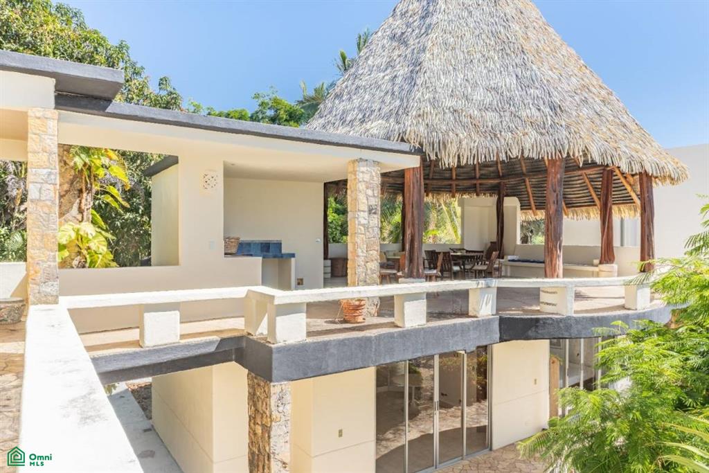 Vista Bahia Estate, Samara