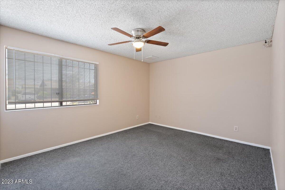11014 N 39TH Drive