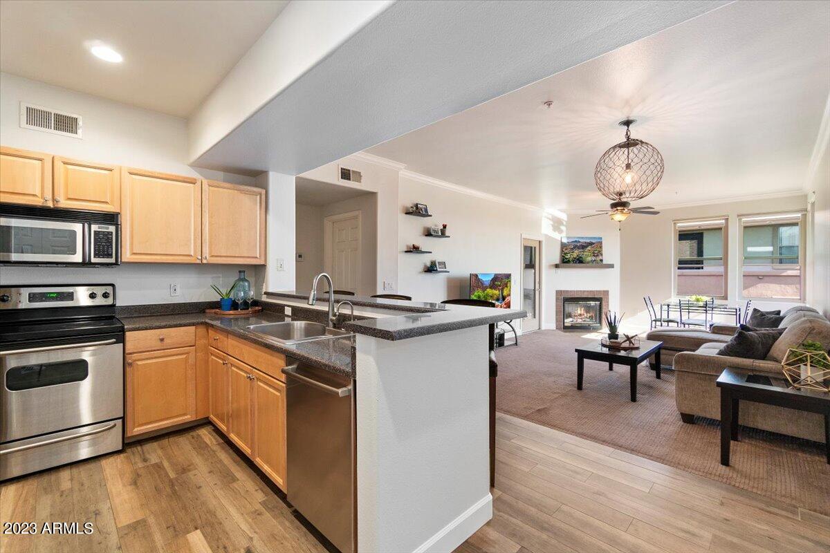 19777 N 76TH Street Unit: 3254