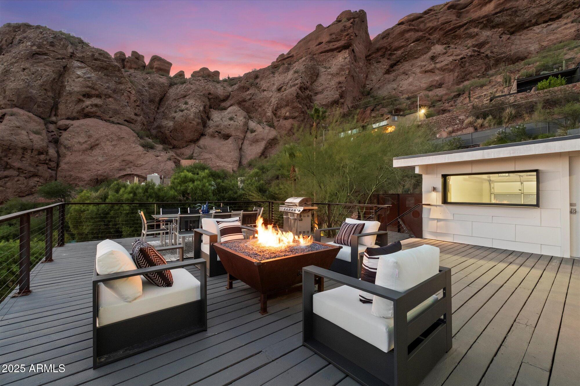 4959 E RED ROCK Drive