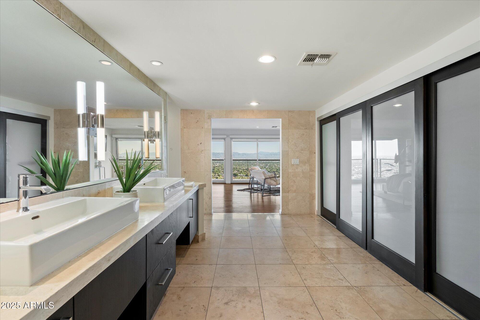 4959 E RED ROCK Drive