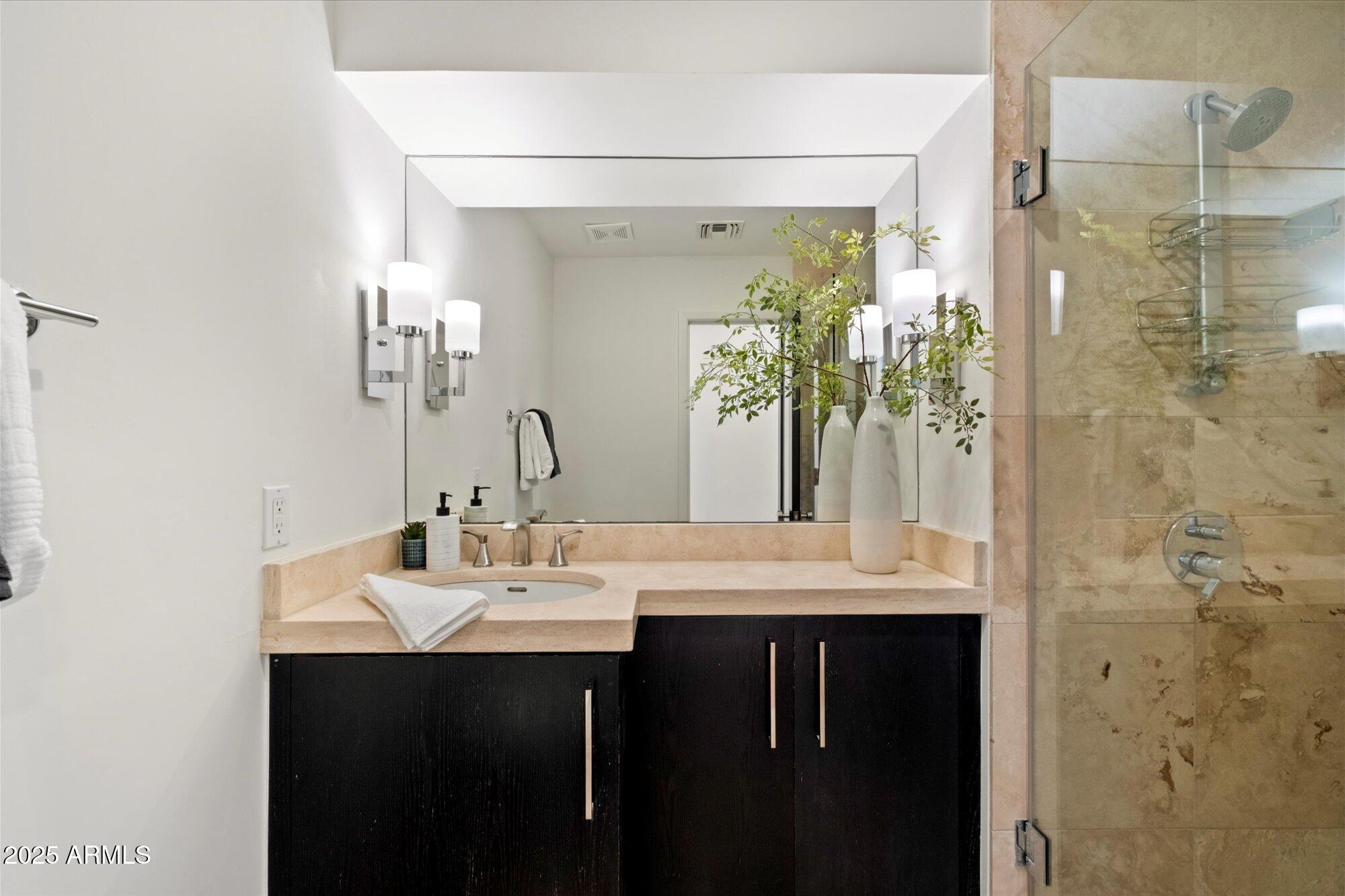 4959 E RED ROCK Drive