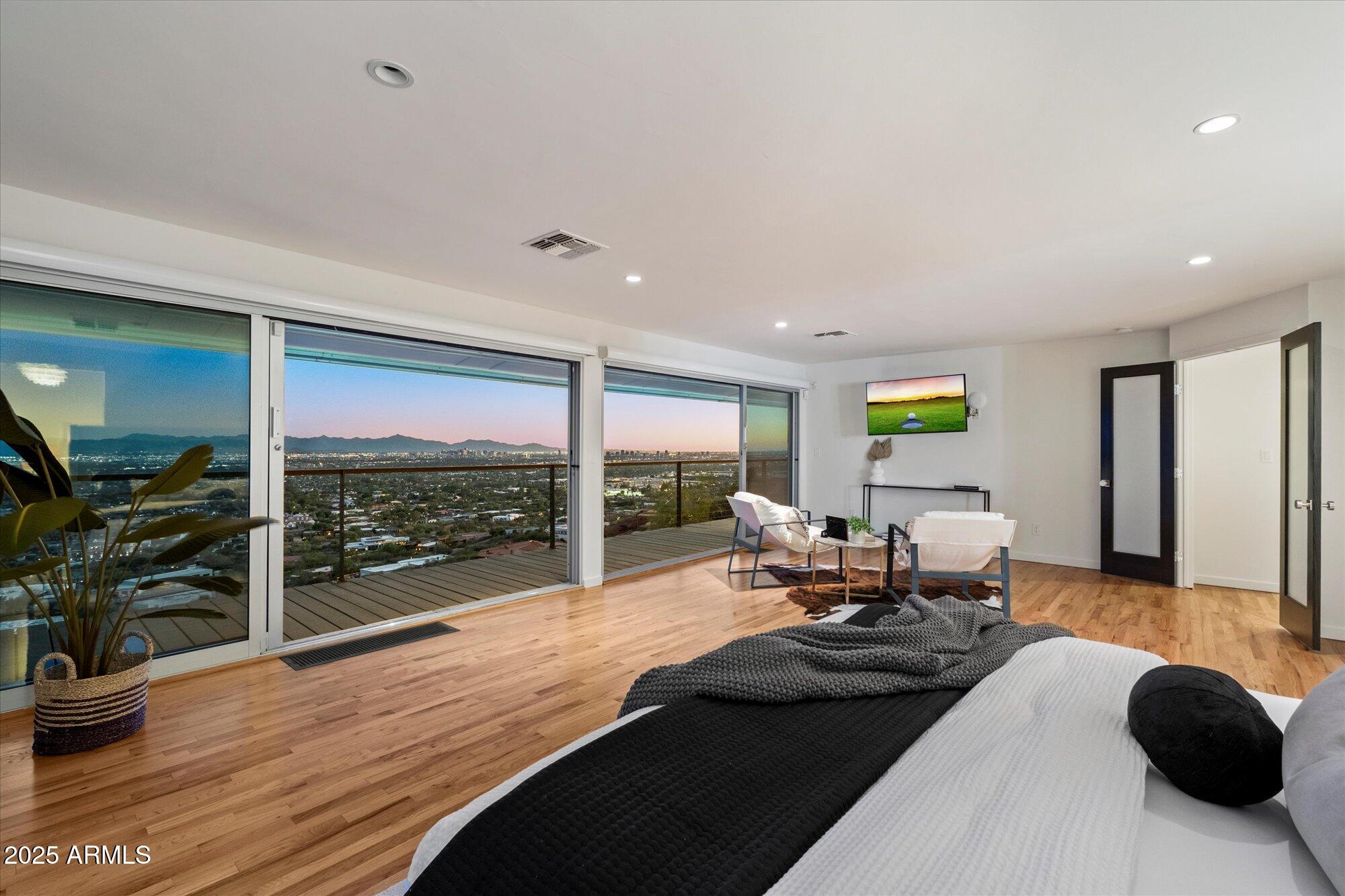 4959 E RED ROCK Drive