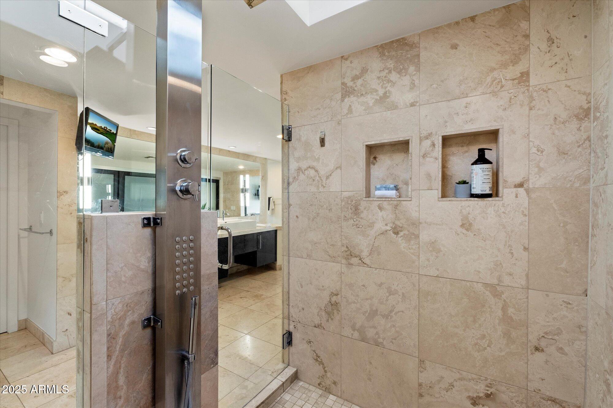 4959 E RED ROCK Drive