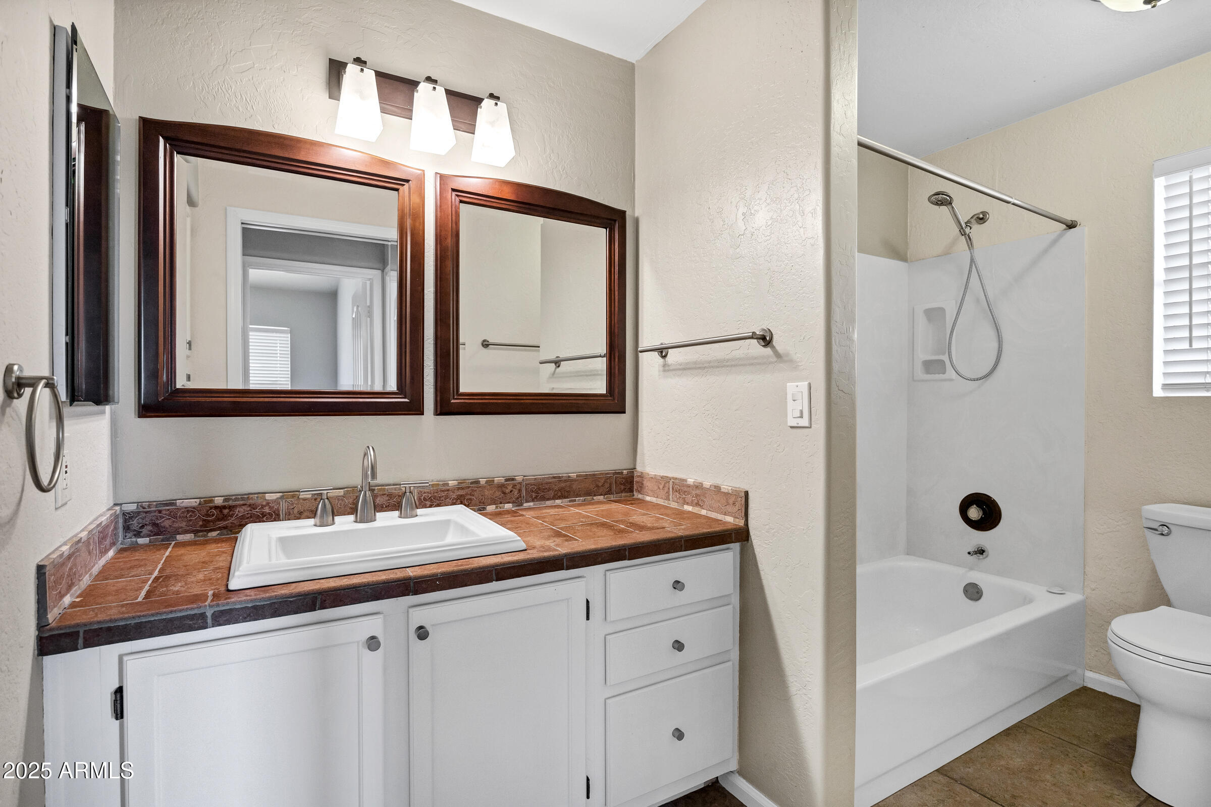 4449 E RANCHO CALIENTE Drive