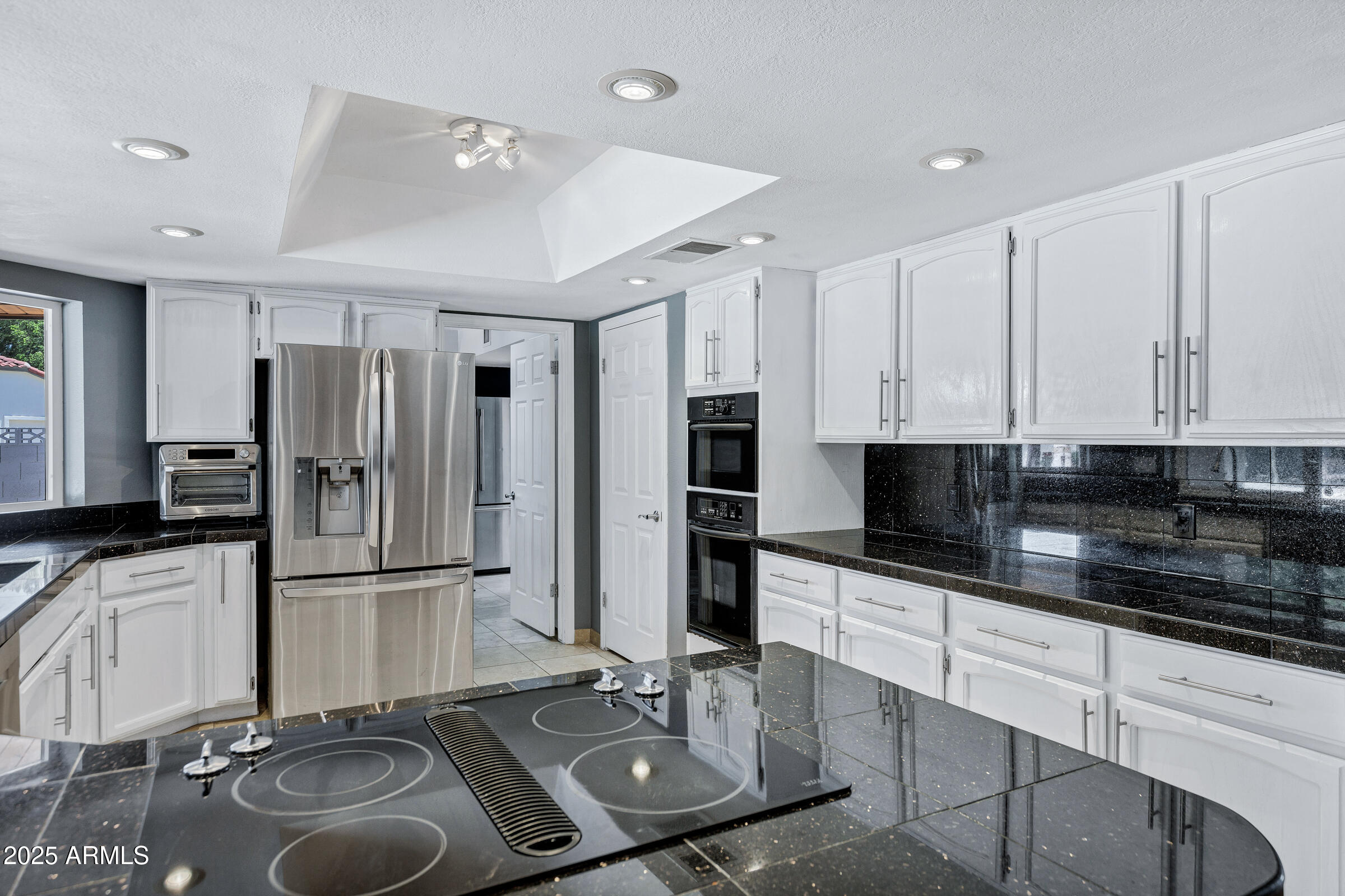 8936 N 80TH Place