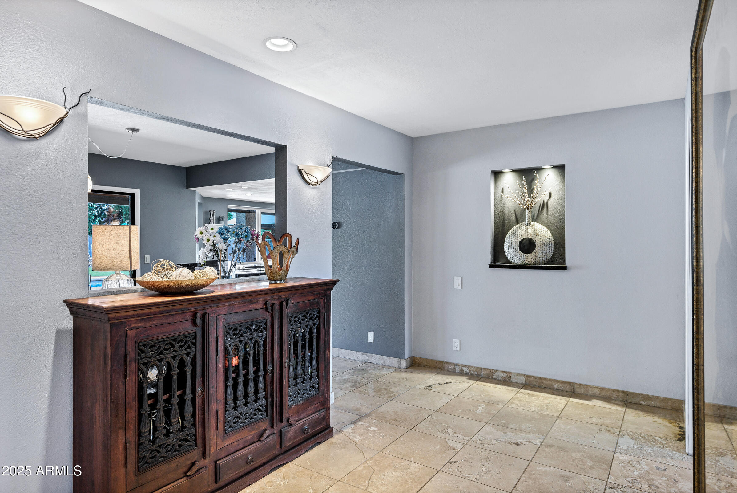 8936 N 80TH Place