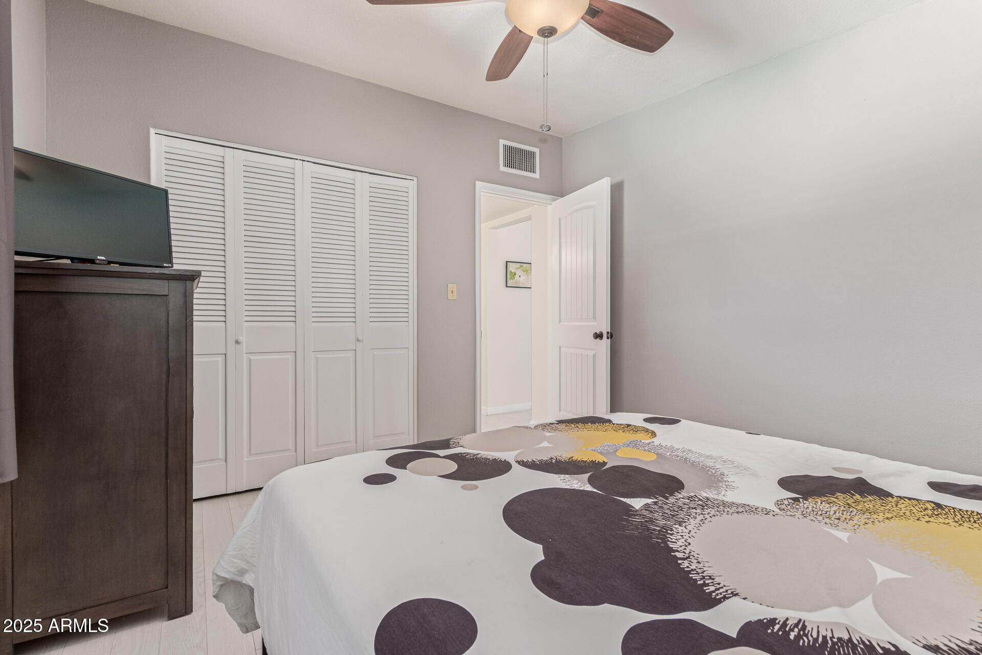 3802 E SHAW BUTTE Drive, Phoenix