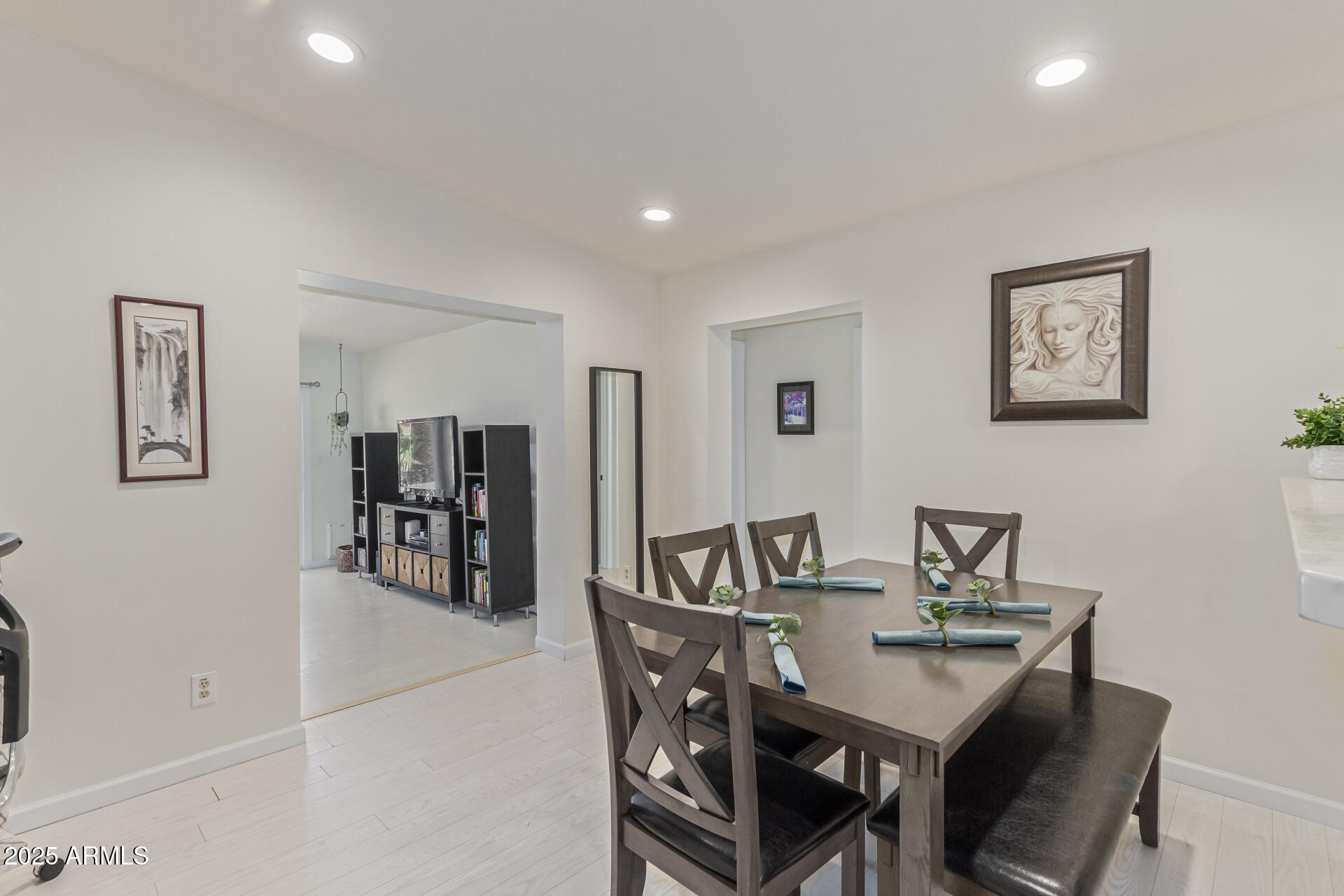 3802 E SHAW BUTTE Drive, Phoenix