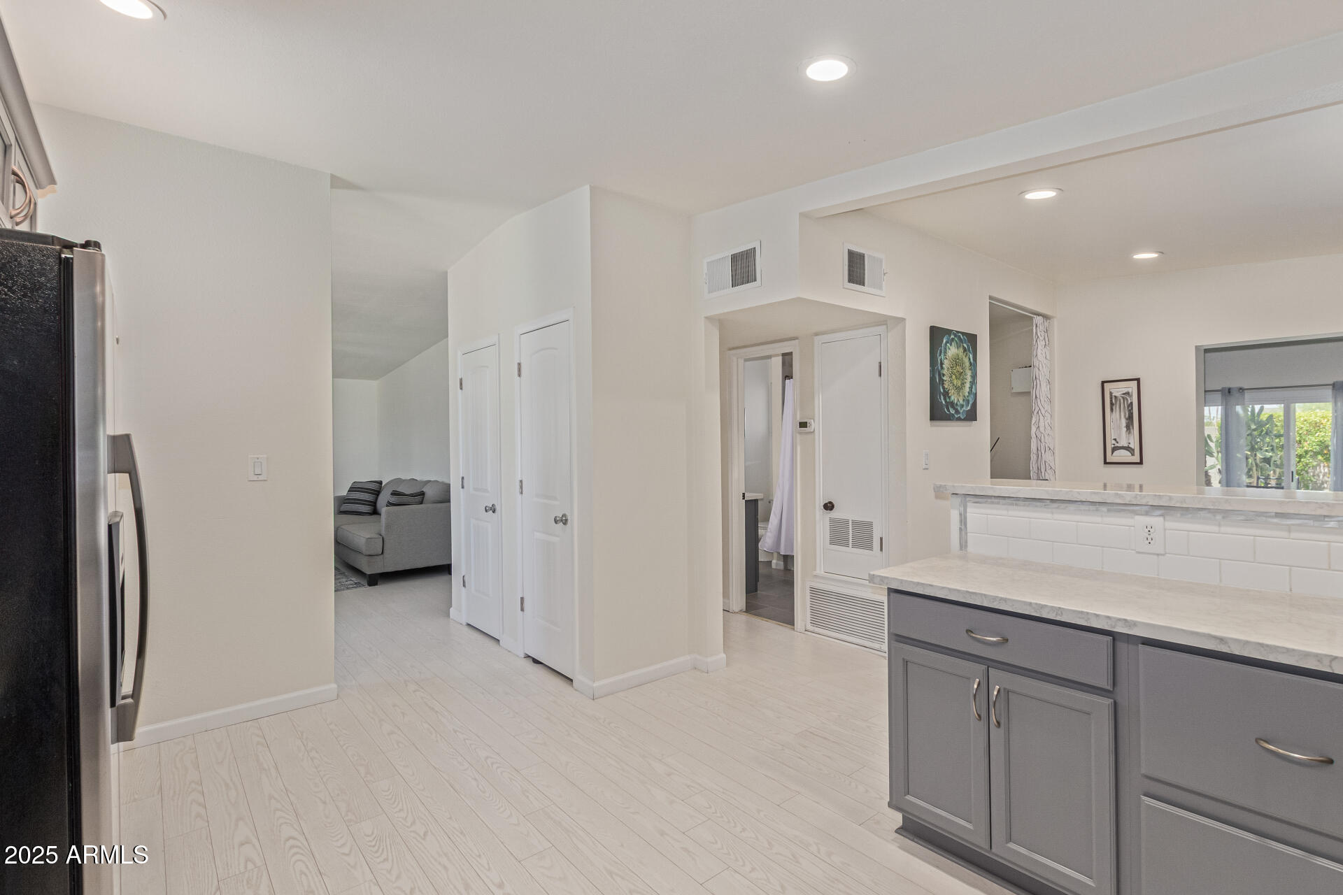 3802 E SHAW BUTTE Drive, Phoenix