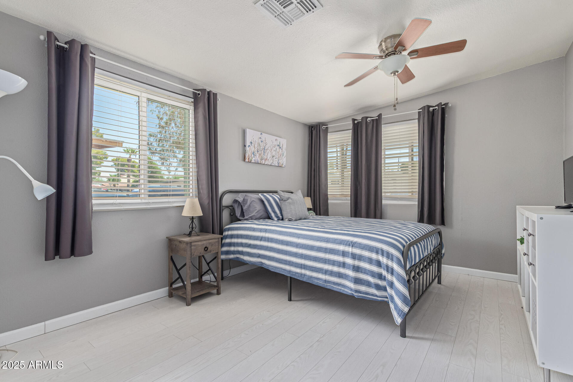 3802 E SHAW BUTTE Drive, Phoenix