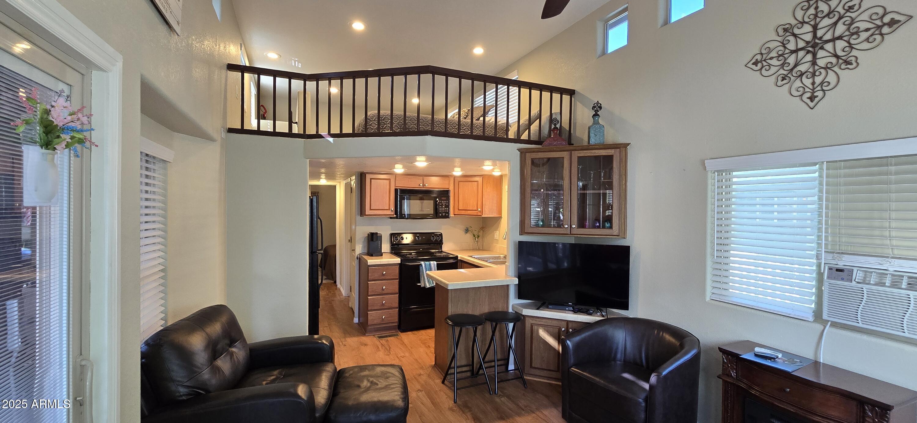 17550 S MUNDS RANCH Road, 325