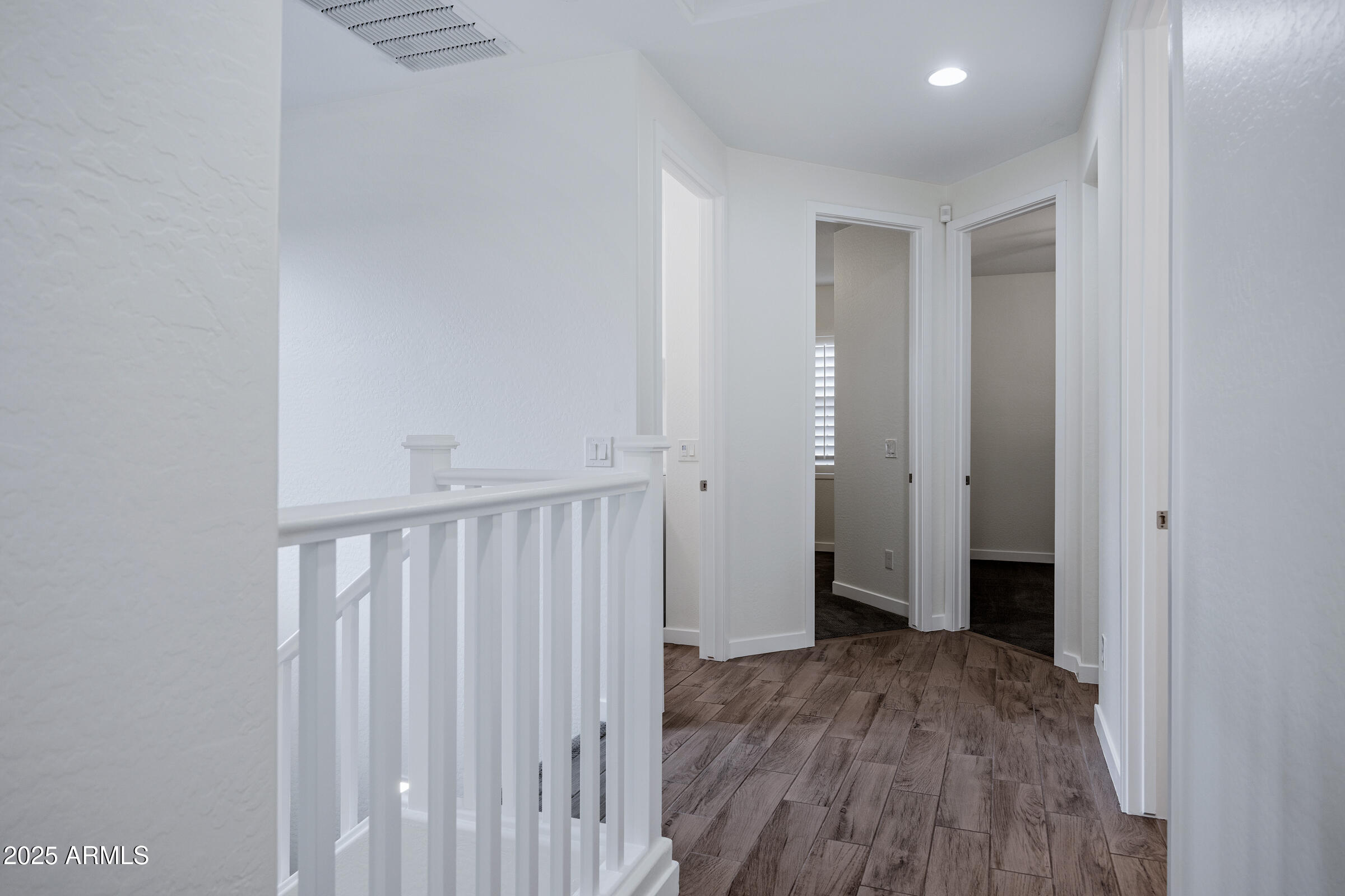 2342 W GLORIA Lane