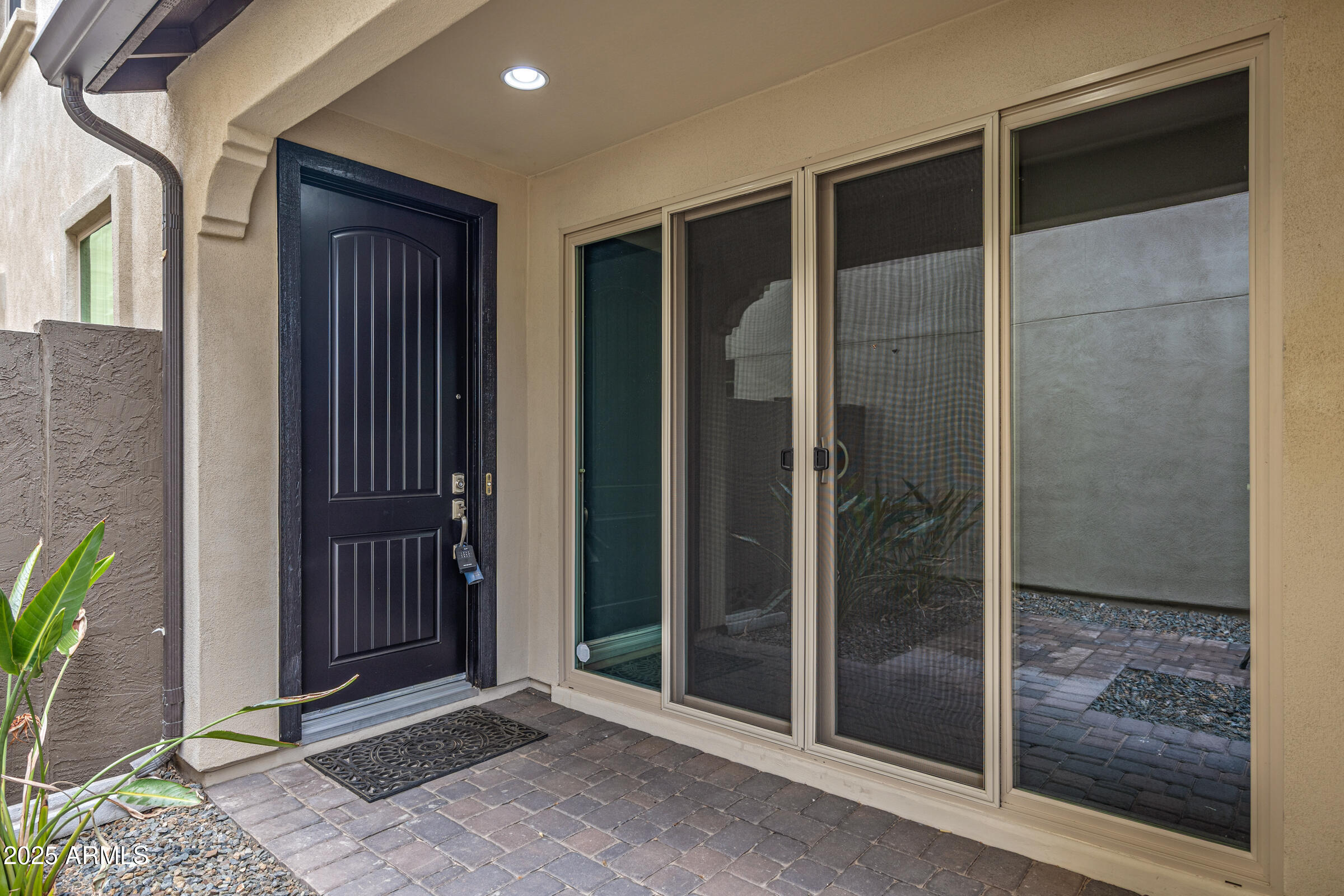 2342 W GLORIA Lane