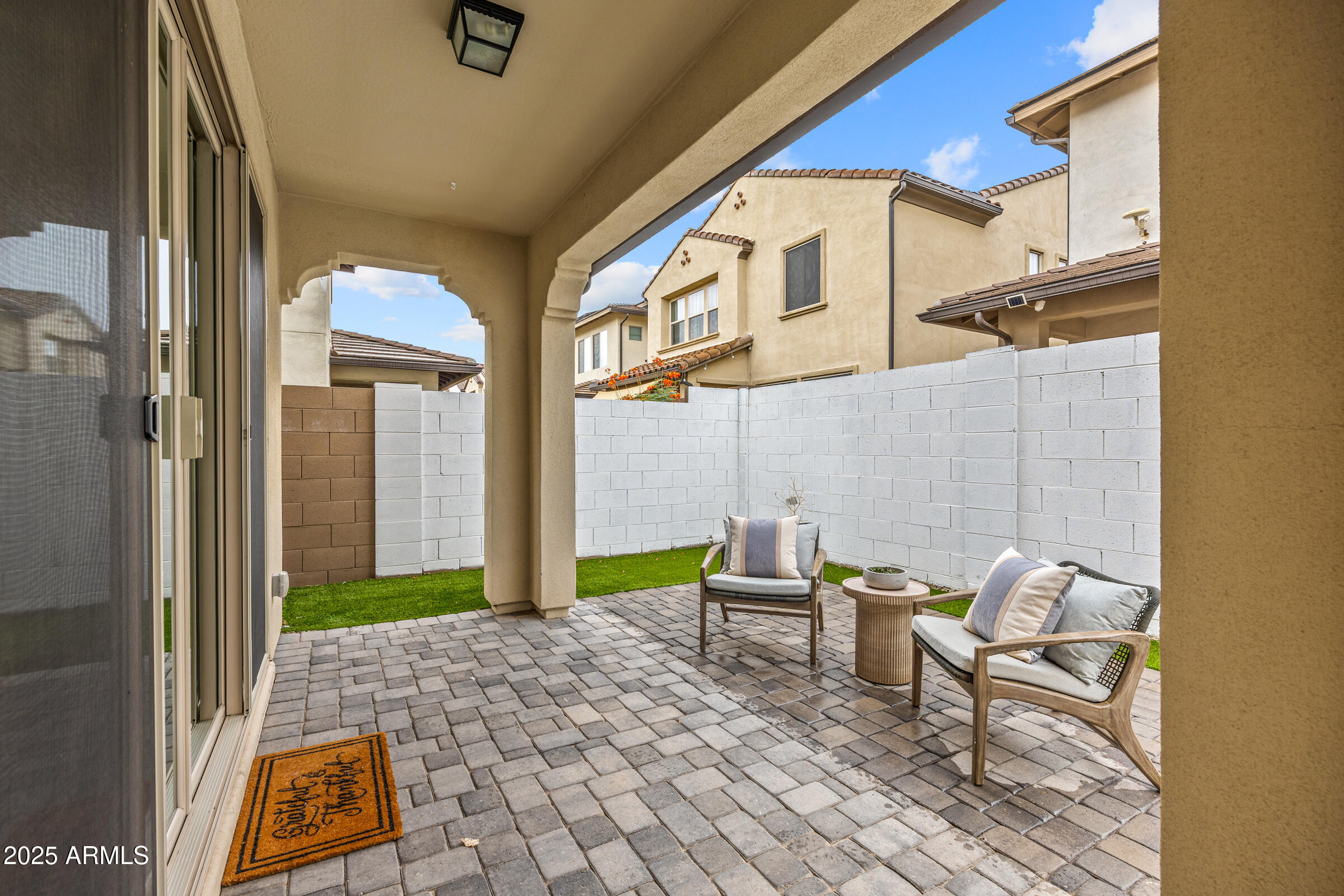 2342 W GLORIA Lane