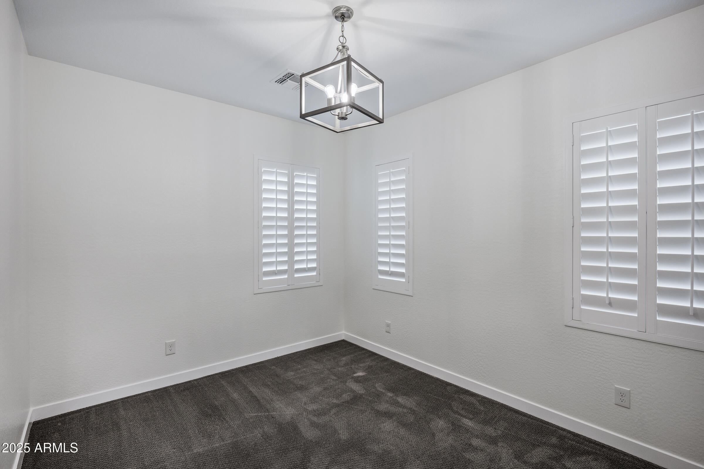 2342 W GLORIA Lane