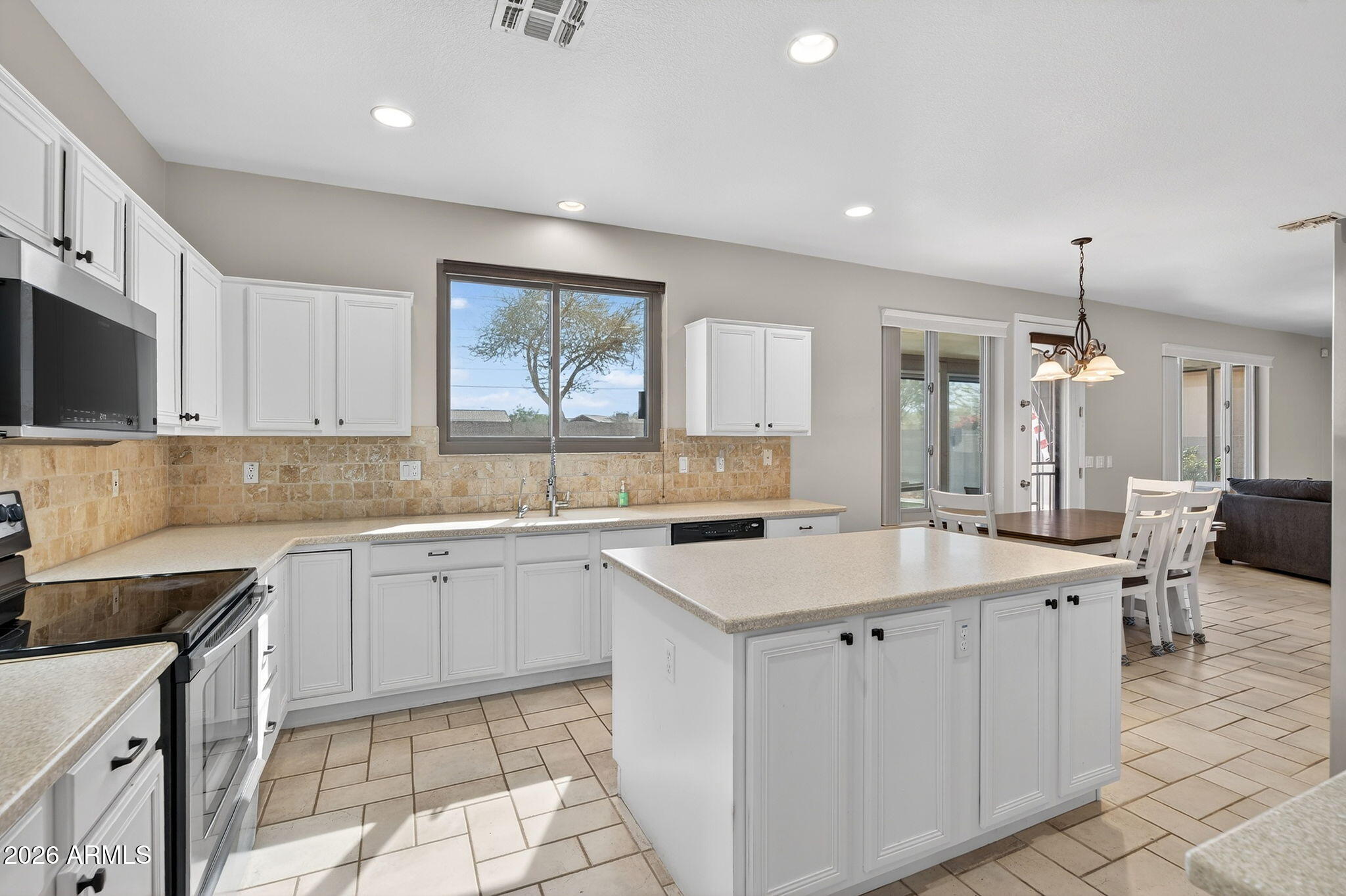 3367 W VIA DEL SOL Drive