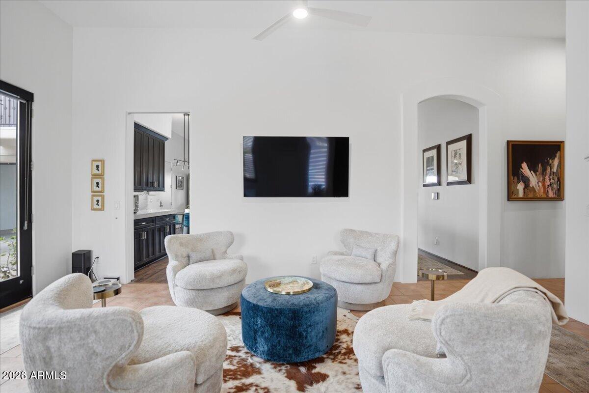 5311 E GRAY WOLF Trail