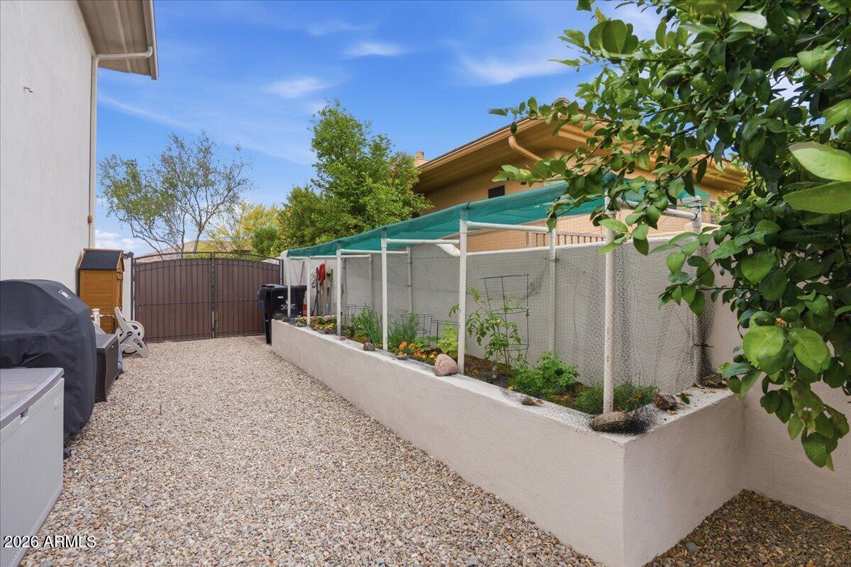 5311 E GRAY WOLF Trail