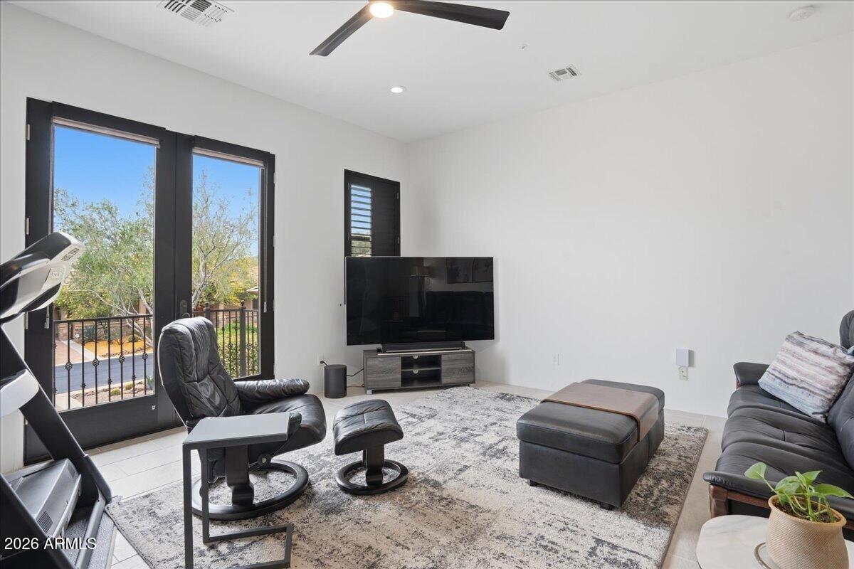 5311 E GRAY WOLF Trail