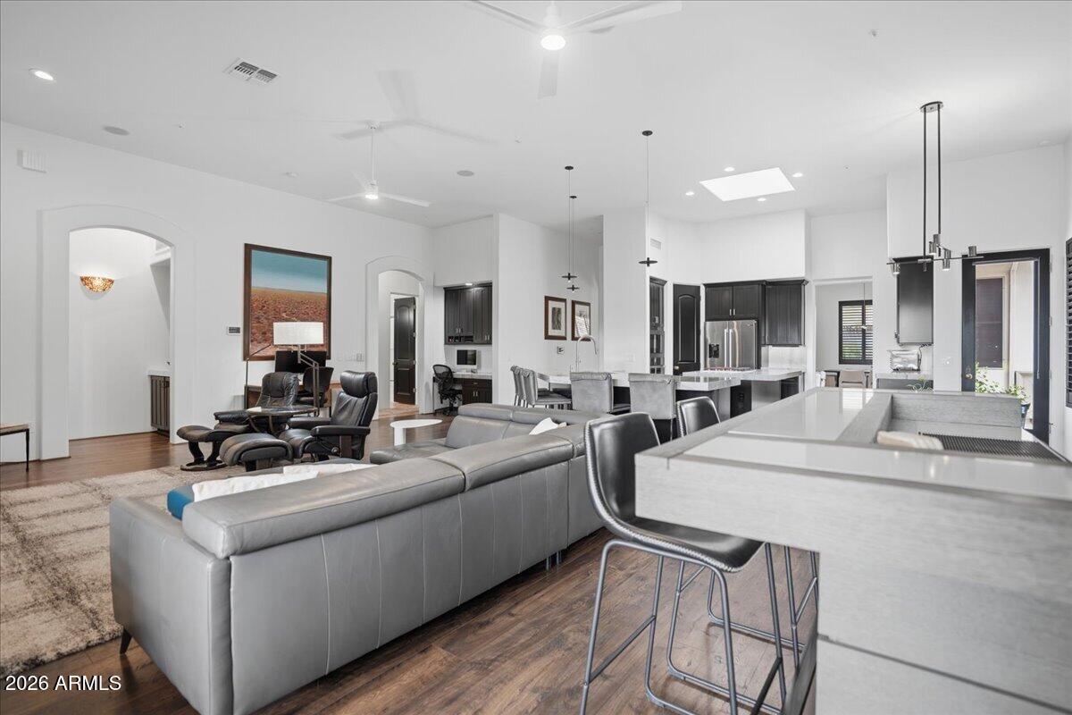 5311 E GRAY WOLF Trail