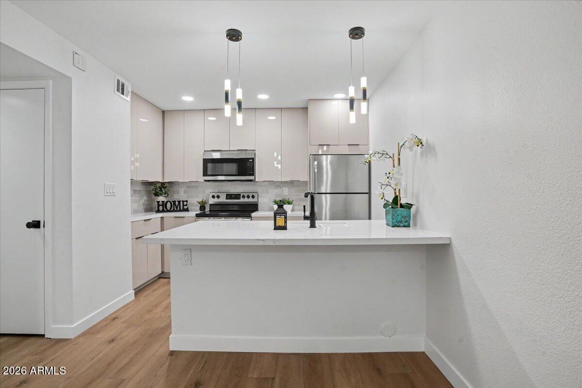 1432 W EMERALD Avenue 751