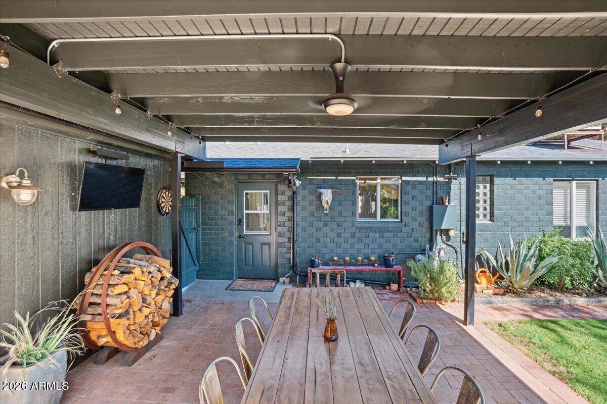 4446 N 33RD Place
