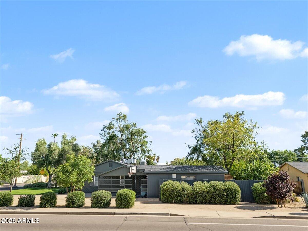 4446 N 33RD Place
