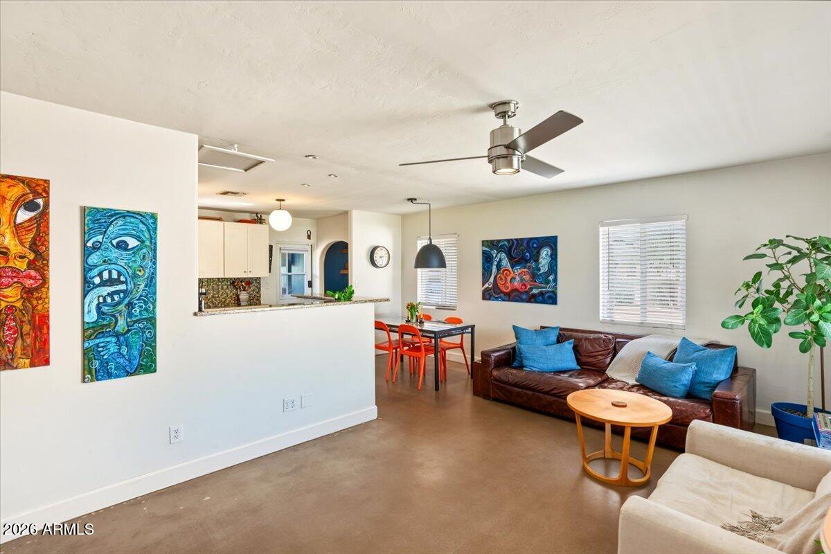 4446 N 33RD Place