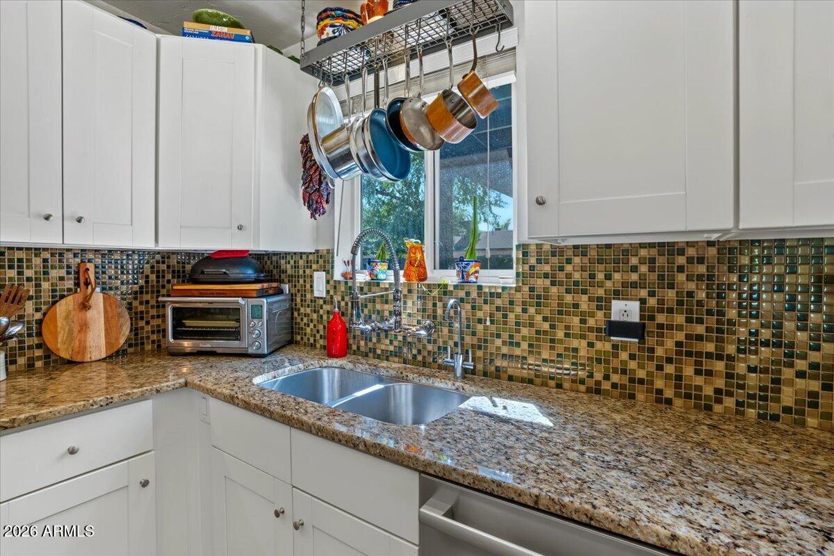 4446 N 33RD Place