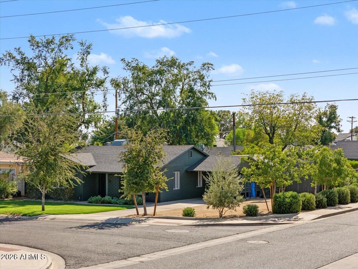4446 N 33RD Place