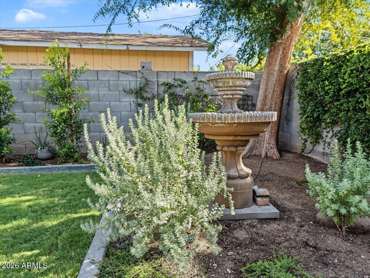4446 N 33RD Place