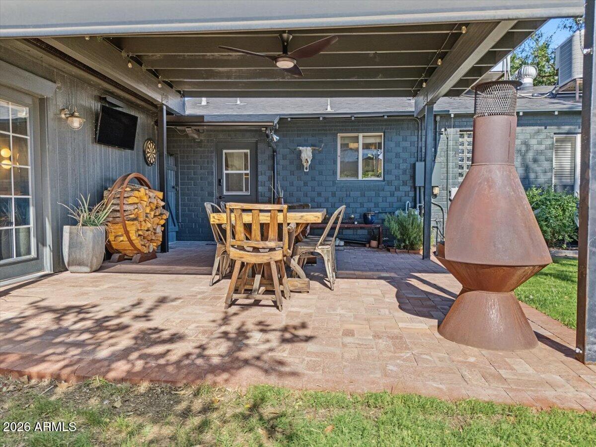 4446 N 33RD Place