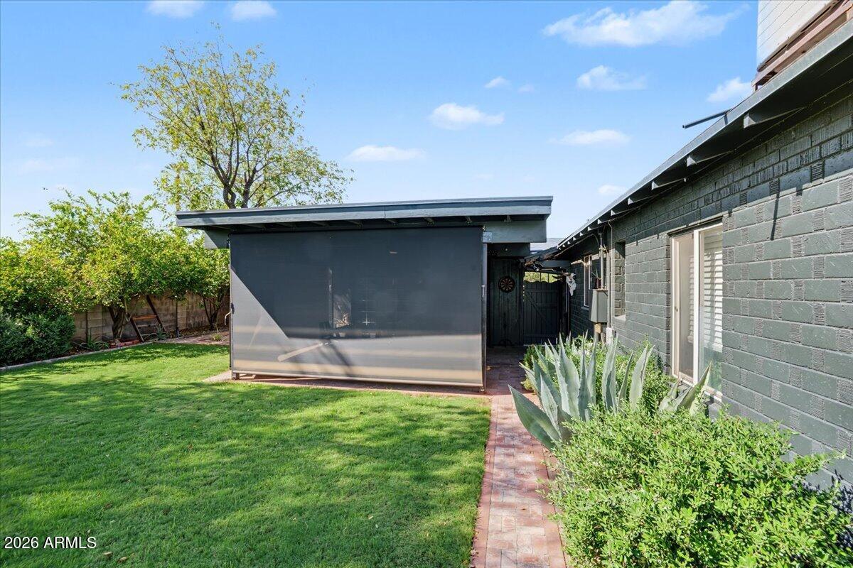 4446 N 33RD Place