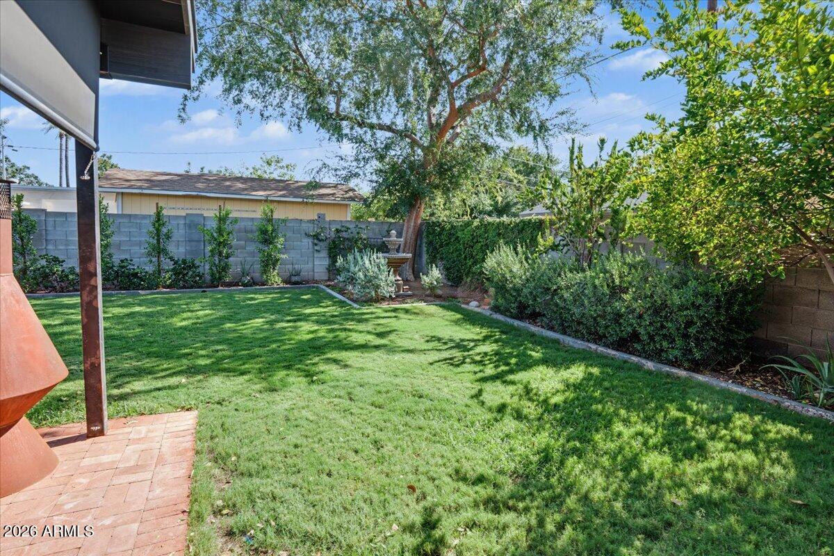 4446 N 33RD Place
