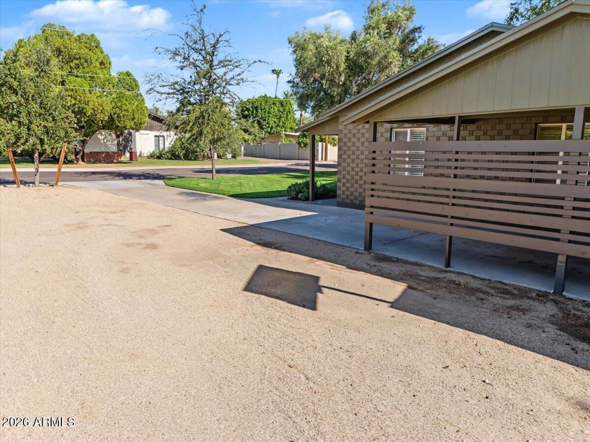 4446 N 33RD Place