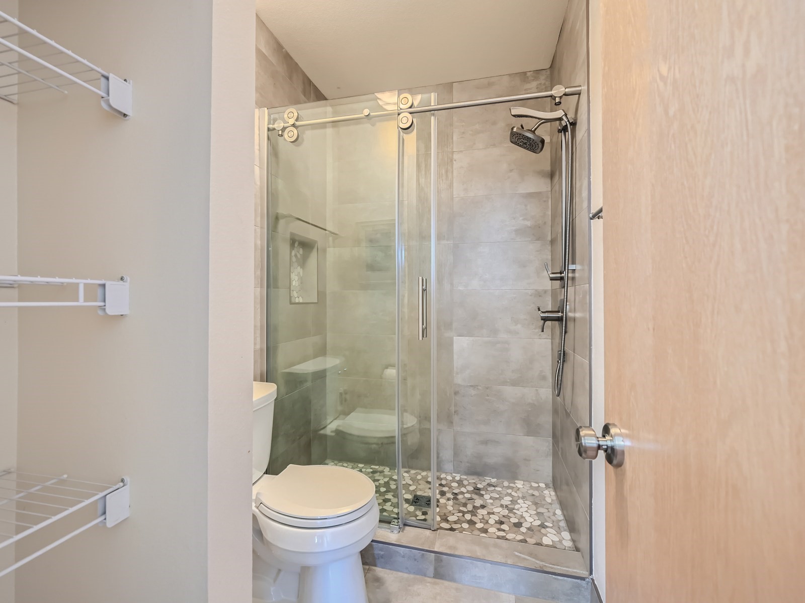1650 Lakeview TERRACE 205E