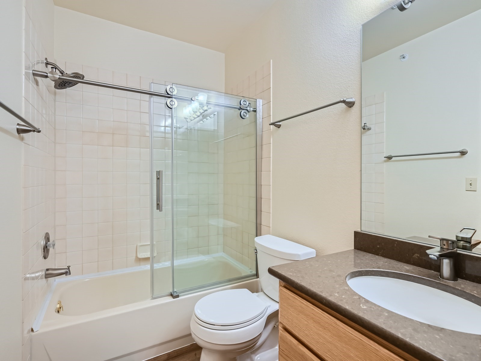 1650 Lakeview TERRACE 205E